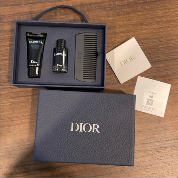 Dior Sauvage Grooming Set-NIB - Picture 1 of 3